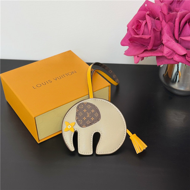 LV Elephant Bag Charm M02325 Grey