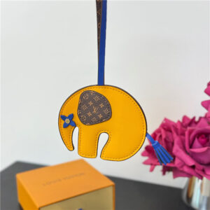 LV Elephant Bag Charm M02325 Orange-4.jpg