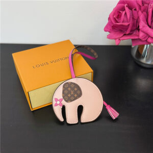 LV Elephant Bag Charm M02325 Pink-2.jpg