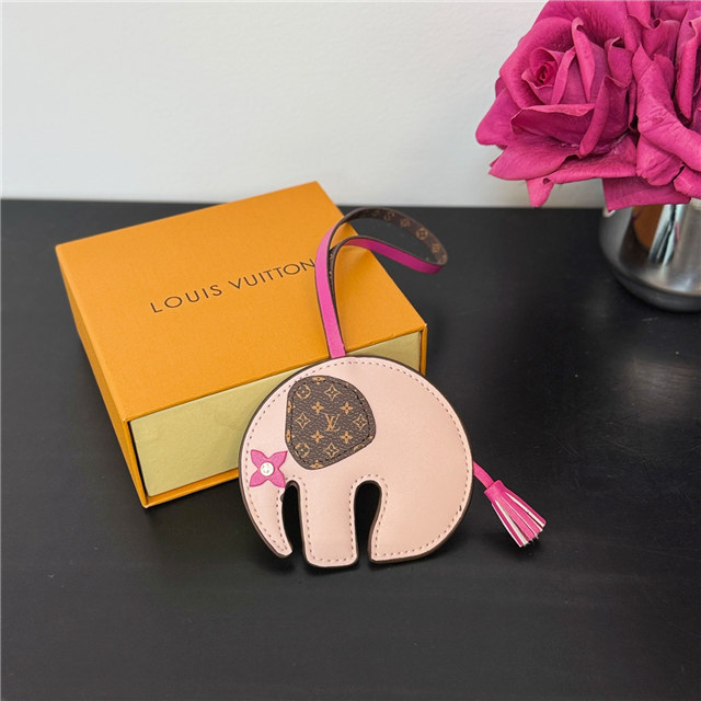 LV Elephant Bag Charm M02325 Pink-2.jpg