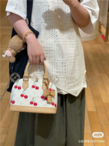 LV x TM Alma BB M14234-11.jpg