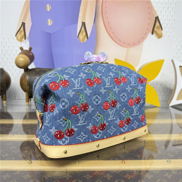 LV x TM Cosmetic Pouch GM M13893-2.jpg