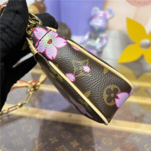 LV x TM Pochette Accessoires M13666-5.jpg