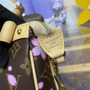 LV x TM Pochette Accessoires M13666-7.jpg