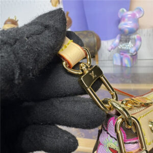 LV x TM Pochette Accessoires M13666-9.jpg