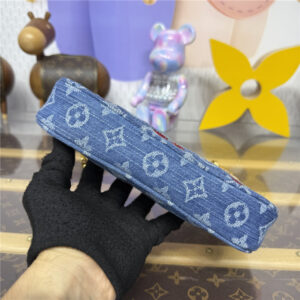 LV x TM Pochette Accessoires M13994-6.jpg