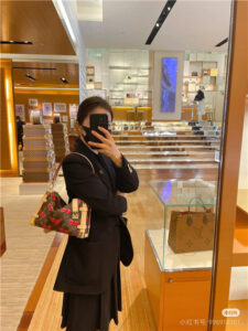 LV x TM Side Trunk MM M14278-10.jpg