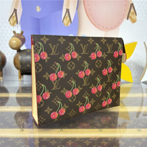 LV x TM Toiletry Pouch M14372-2.jpg