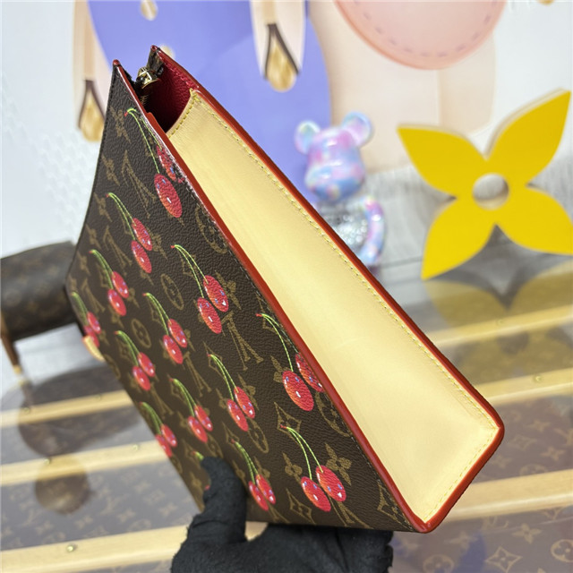 LV x TM Toiletry Pouch M14372-5.jpg