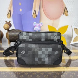 Nil Messenger M14988-1.jpg