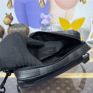 Nil Messenger M14988-10.jpg