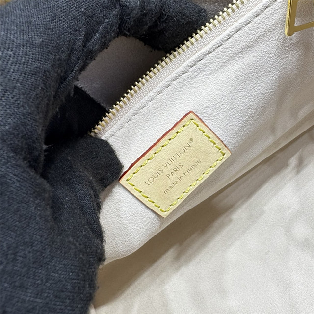 OnTheGo PM M15138-11.jpg