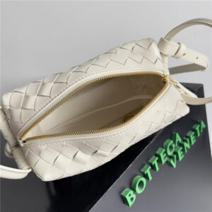 Top Handle Loop 796615 Sea salt-7.jpg