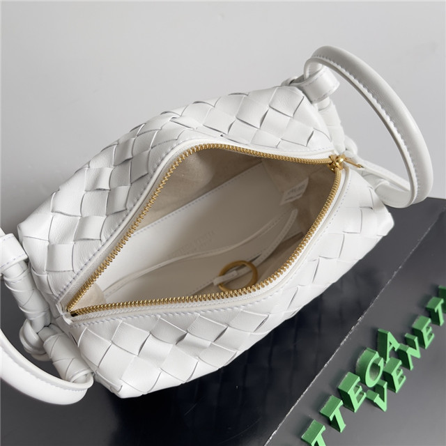 Top Handle Loop 796615 White-7.jpg