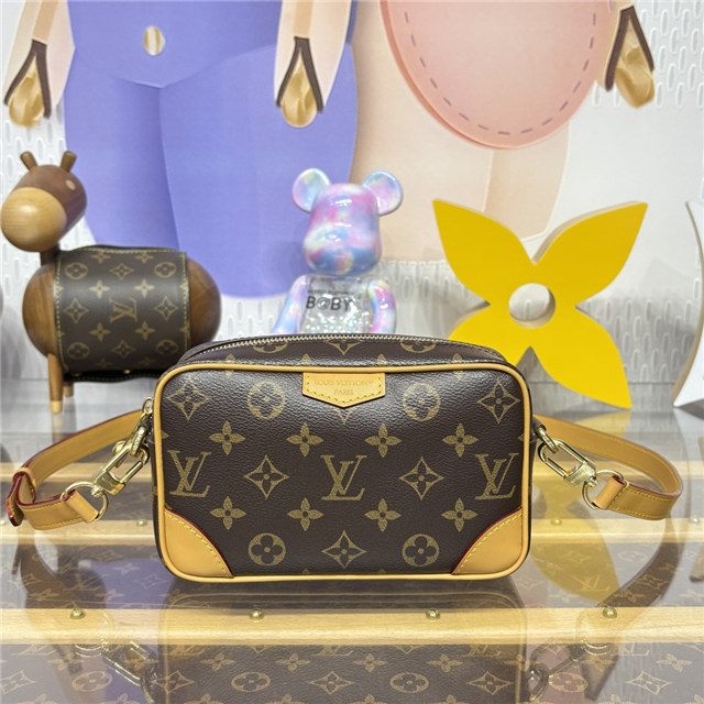 Trocadero Wearable Wallet M14058-1.jpg