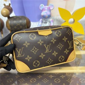 Trocadero Wearable Wallet M14058-3.jpg