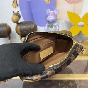 Trocadero Wearable Wallet M26020-9.jpg