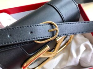 Valentino Garavani Supervee Crossbody Bag | Small, Black Leather-6