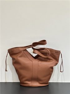 Y Large Hobo 833160 Brick-1.jpg