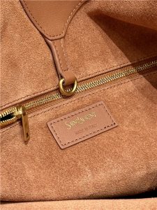 Y Large Hobo 833160 Brick-10.jpg