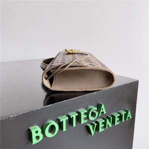 Andiamo Clutch 741511 Pinecone-3.jpg