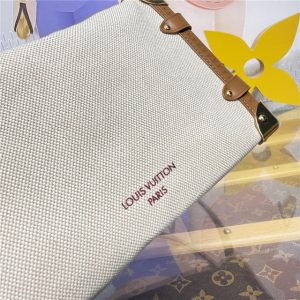 LV Side Trunk MM M14411-7.jpg