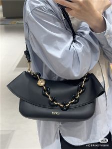 Medium Ola Bag 17019 Black-11.jpg