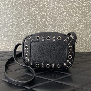 Garavani Nellcote Crossbody Bag 86207 Black-4.jpg