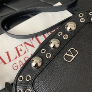 Garavani Nellcote Crossbody Bag 86207 Black-6.jpg