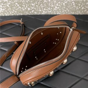 Garavani Nellcote Crossbody Bag 86207 Tan-8.jpg