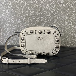 Garavani Nellcote Crossbody Bag 86207 White-1.jpg