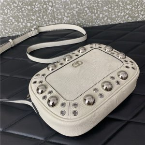 Garavani Nellcote Crossbody Bag 86207 White-3.jpg
