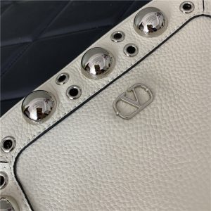 Garavani Nellcote Crossbody Bag 86207 White-5.jpg
