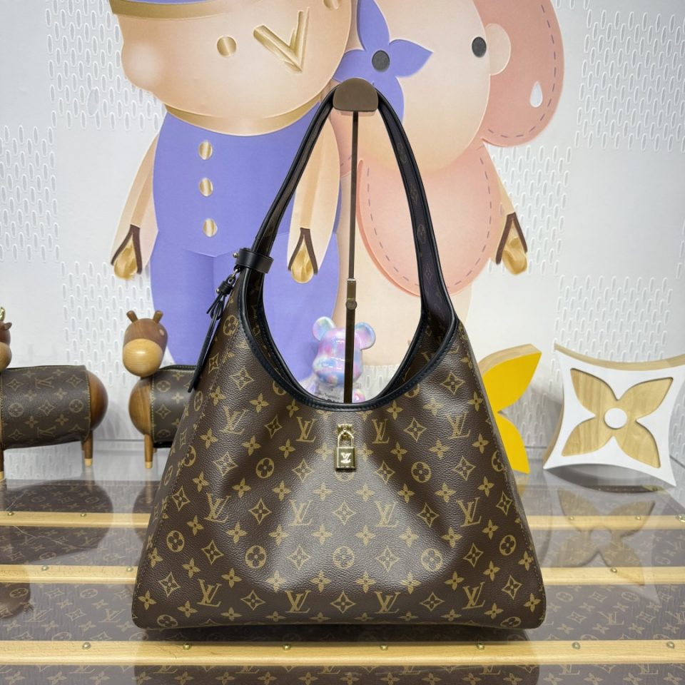 Louis Vuitton The Drop GM-1
