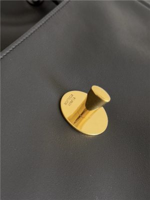 Madison Shoulder Bag 836296 Black-7.jpg