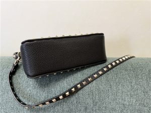 Small Rockstud Crossbody Bag 85500 Black-5.jpg