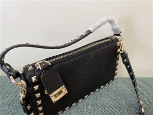 Small Rockstud Crossbody Bag 85500 Black-6.jpg