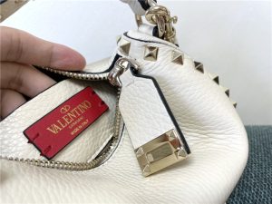 Small Rockstud Crossbody Bag 85500 White-8.jpg