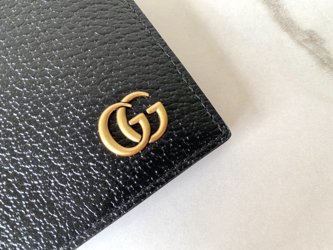 Gucci Marmont Bi-fold Card Case Wallet 428726-6