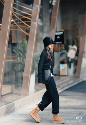 Loop Hobo M46725 Black-11.jpg