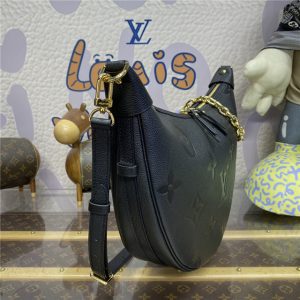 Loop Hobo M46725 Black-2.jpg