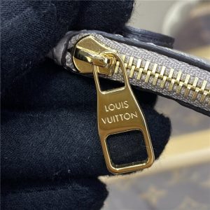 Loop Hobo M46738 GrayCream-8.jpg