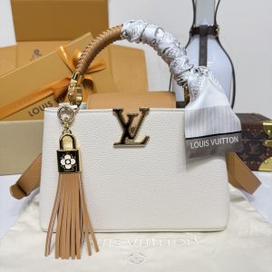 Louis Vuitton Capucines BB M25466 Cream-Arizona Beige-1