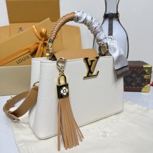 Louis Vuitton Capucines BB M25466 Cream-Arizona Beige-2