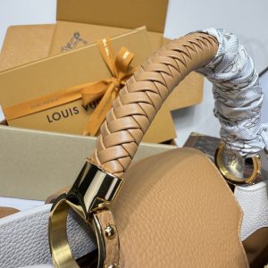 Louis Vuitton Capucines BB M25466 Cream-Arizona Beige-9