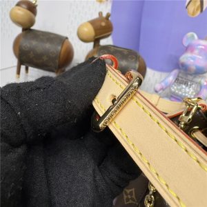 Odyssee M25085-7.jpg