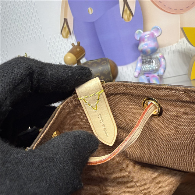 Odyssee MM M26040-9.jpg