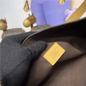 Pochette Mia M26191-11.jpg