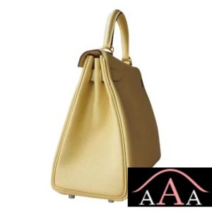 HERMES KELLY 28 HANDBAG 1Z JAUNE POUSSIN TOGO SHW-2.jpg