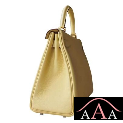 HERMES KELLY 28 HANDBAG 1Z JAUNE POUSSIN TOGO SHW-2.jpg